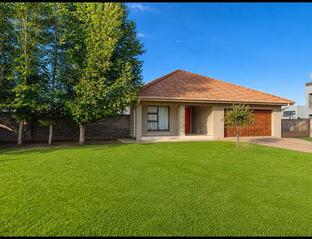 4 BEDROOM HOUSE FOR SALE IN THREE RIVERS EAST
